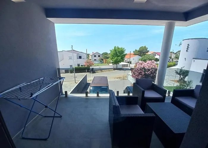 Apartmen V