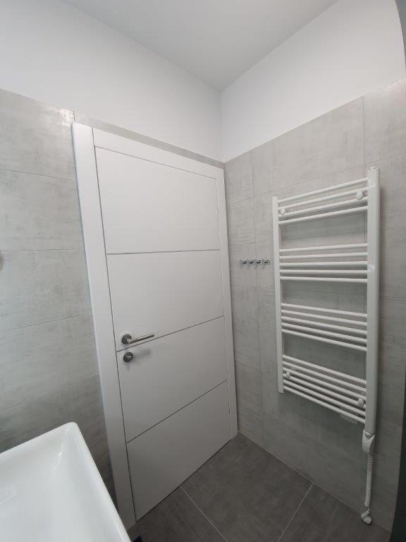 Apartman V *