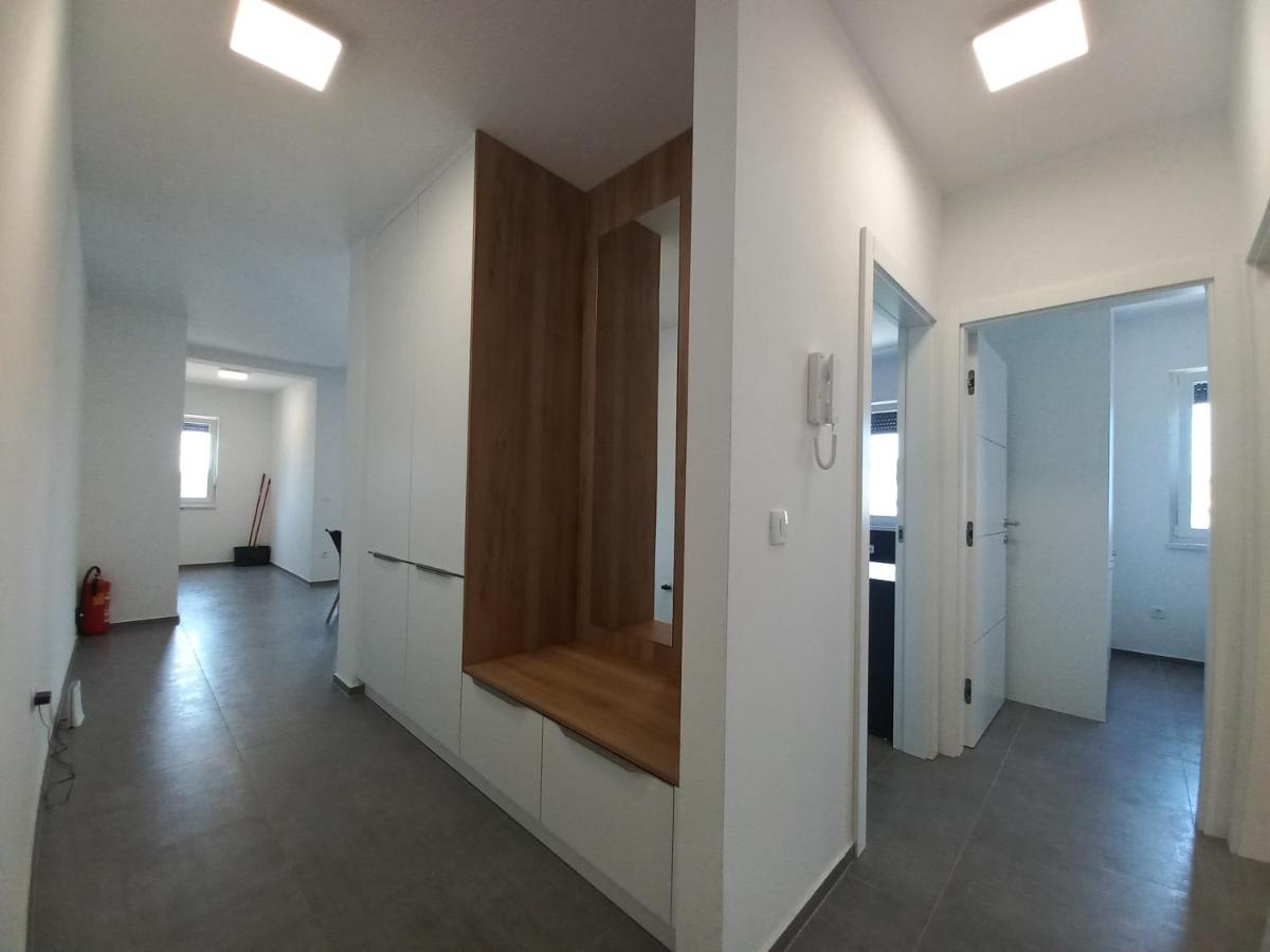 Apartman V