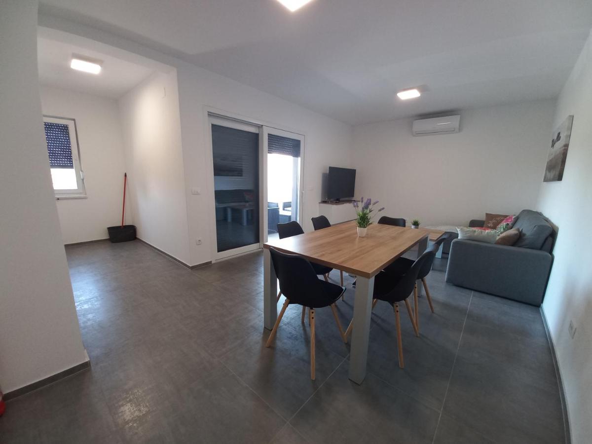 Apartman V Vir