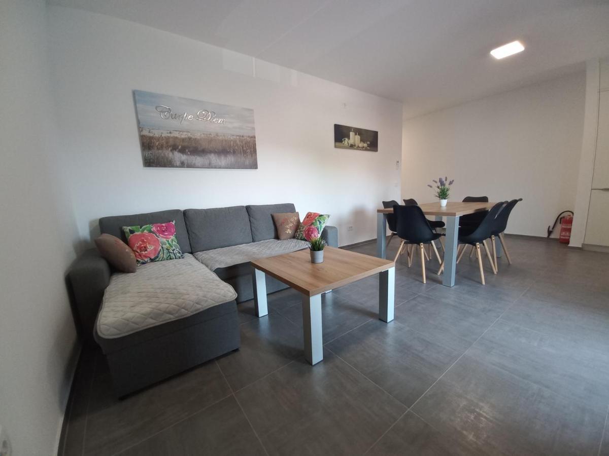 Apartman V